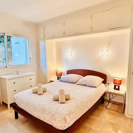 Golden Mornings, Sea, Garden, Breakfast & Free Parking Appartement *